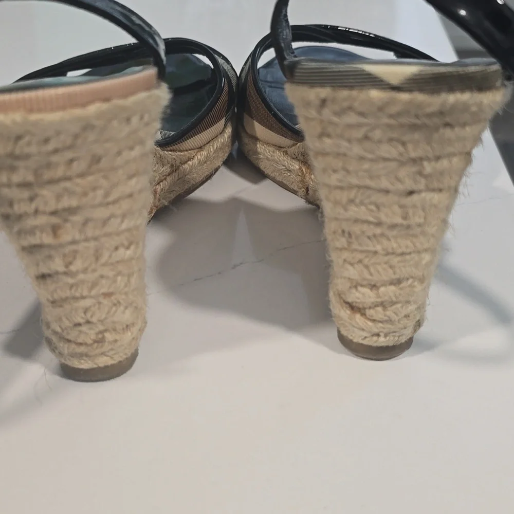 Burberry Plaid Wedge Sandals Espadrilles Size 39 with Box - Picture 11 of 16